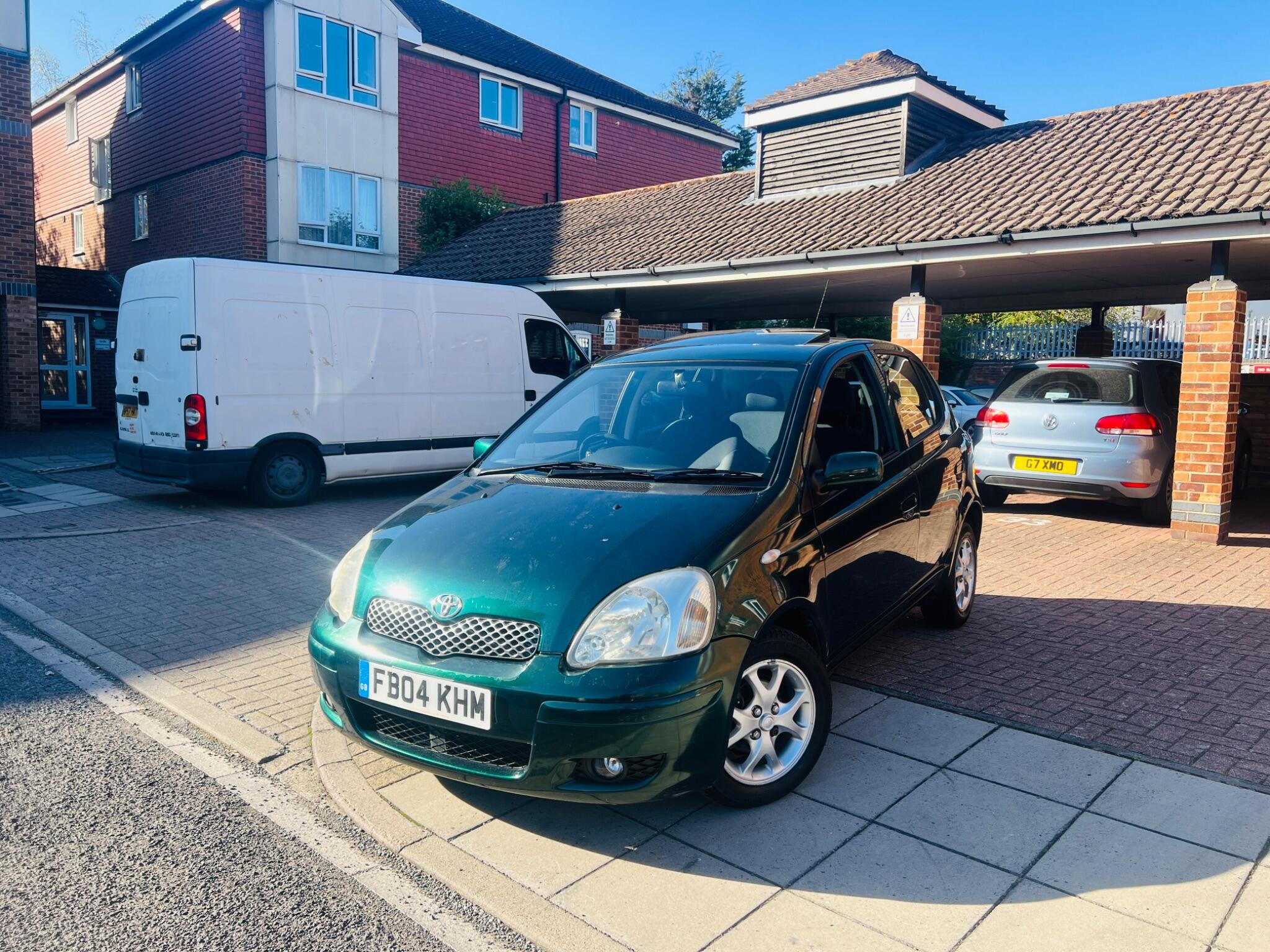 Toyota Yaris view 14