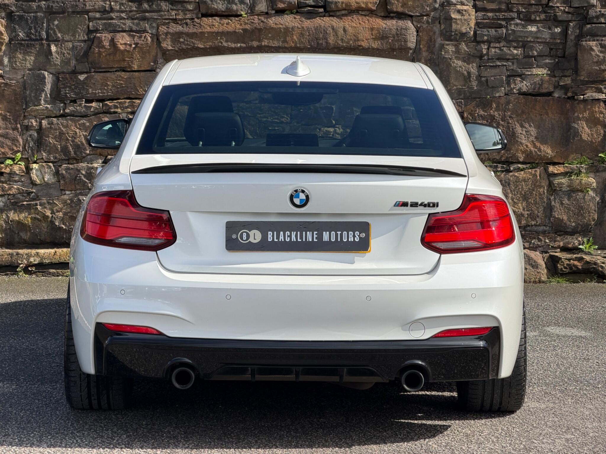 BMW 2 Series view 6
