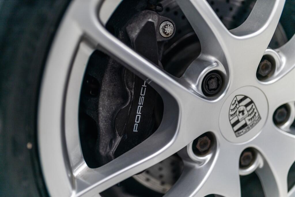 Porsche Cayman view 15
