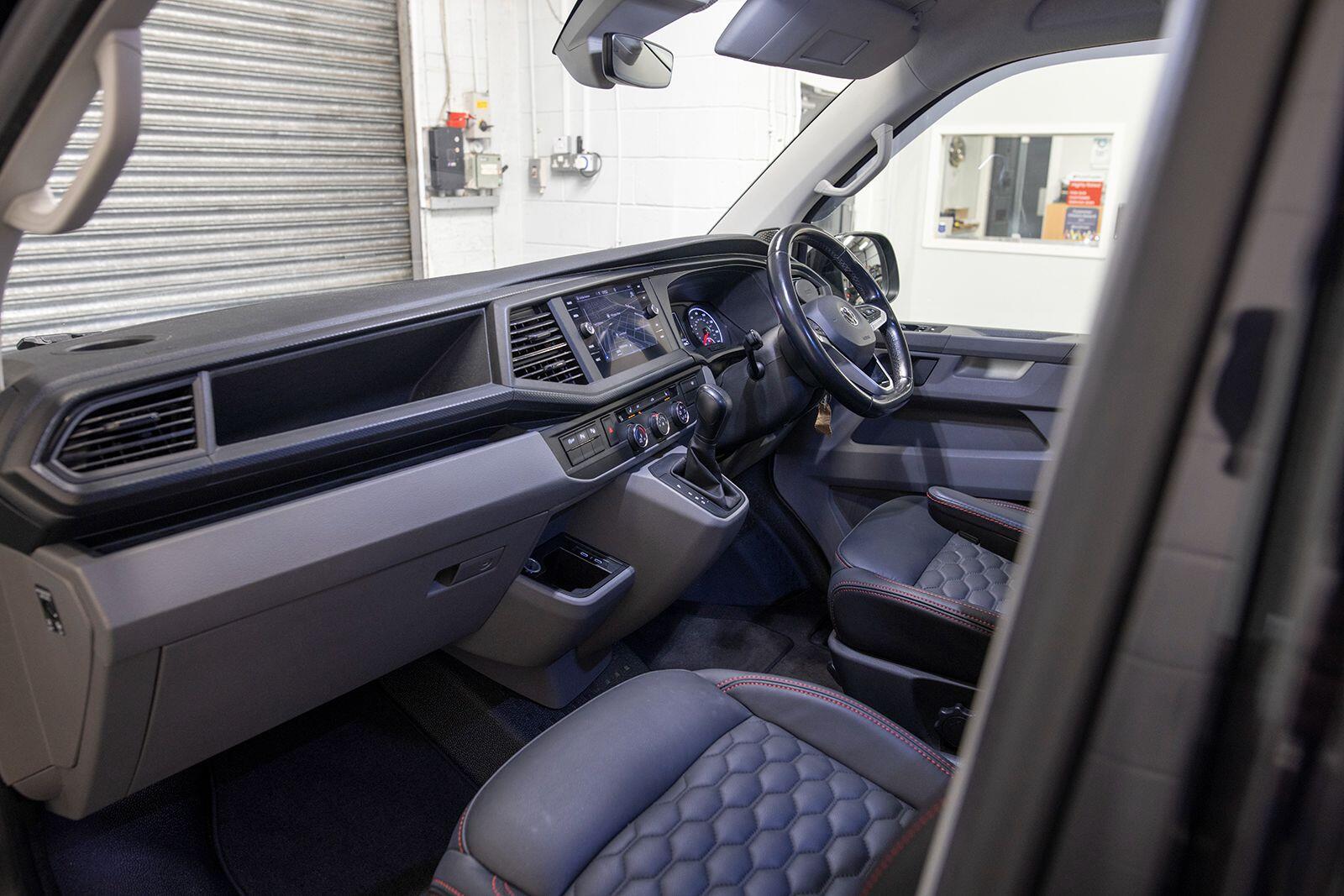 Volkswagen Transporter view 49