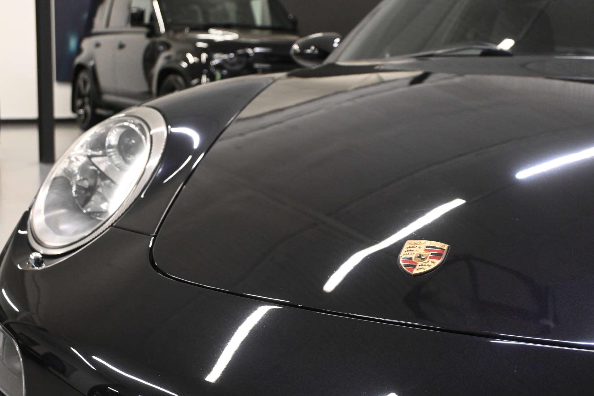 Porsche 911 view 24