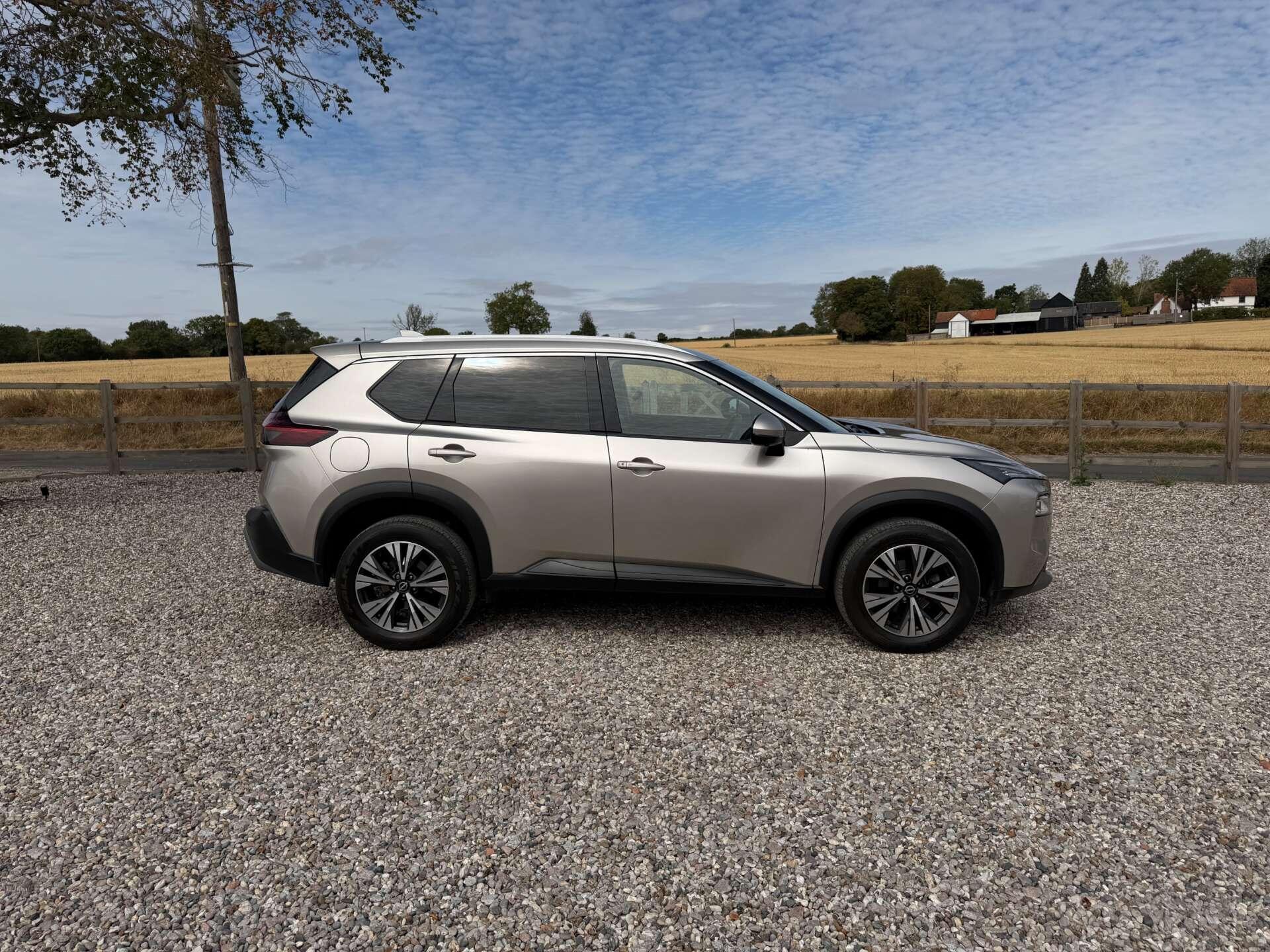 Nissan X-Trail view 5