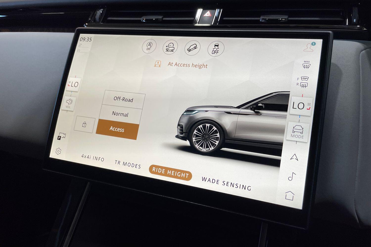 Land Rover Range Rover Velar view 34