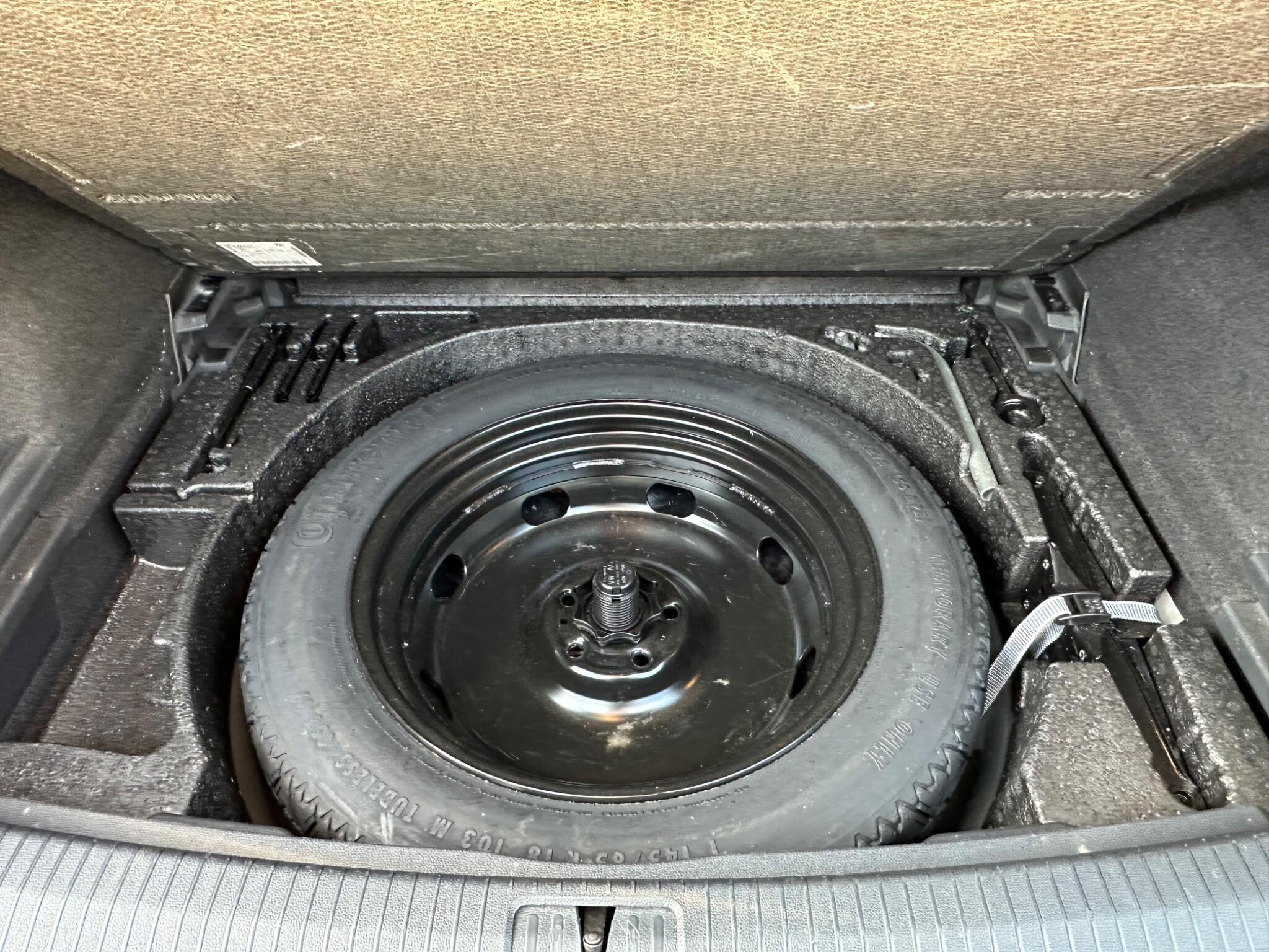 Volkswagen Tiguan view 17