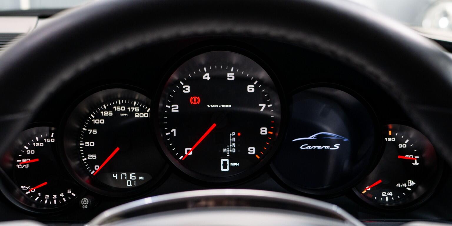 Porsche 911 view 29