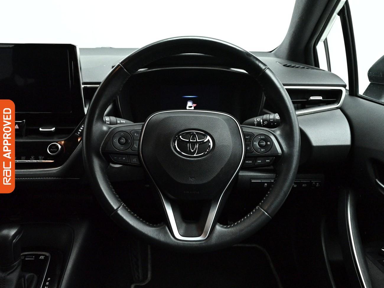 Toyota Corolla view 9