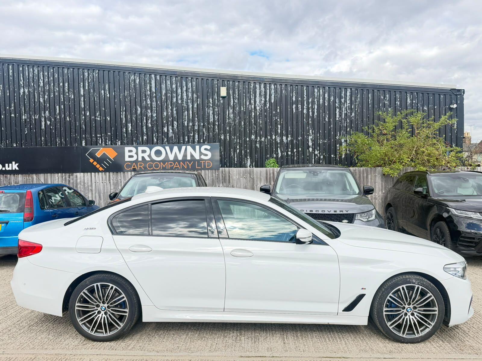 BMW 5 Series view 7