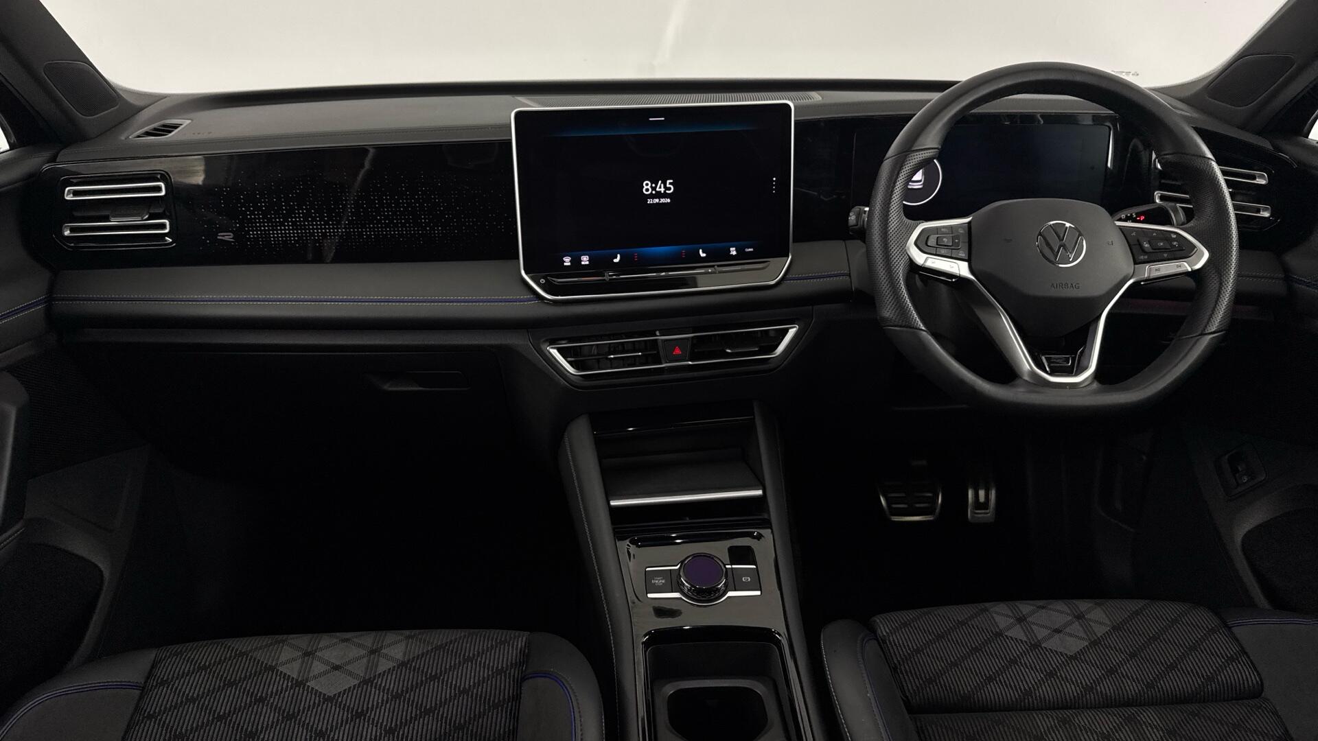 Volkswagen Tiguan view 11