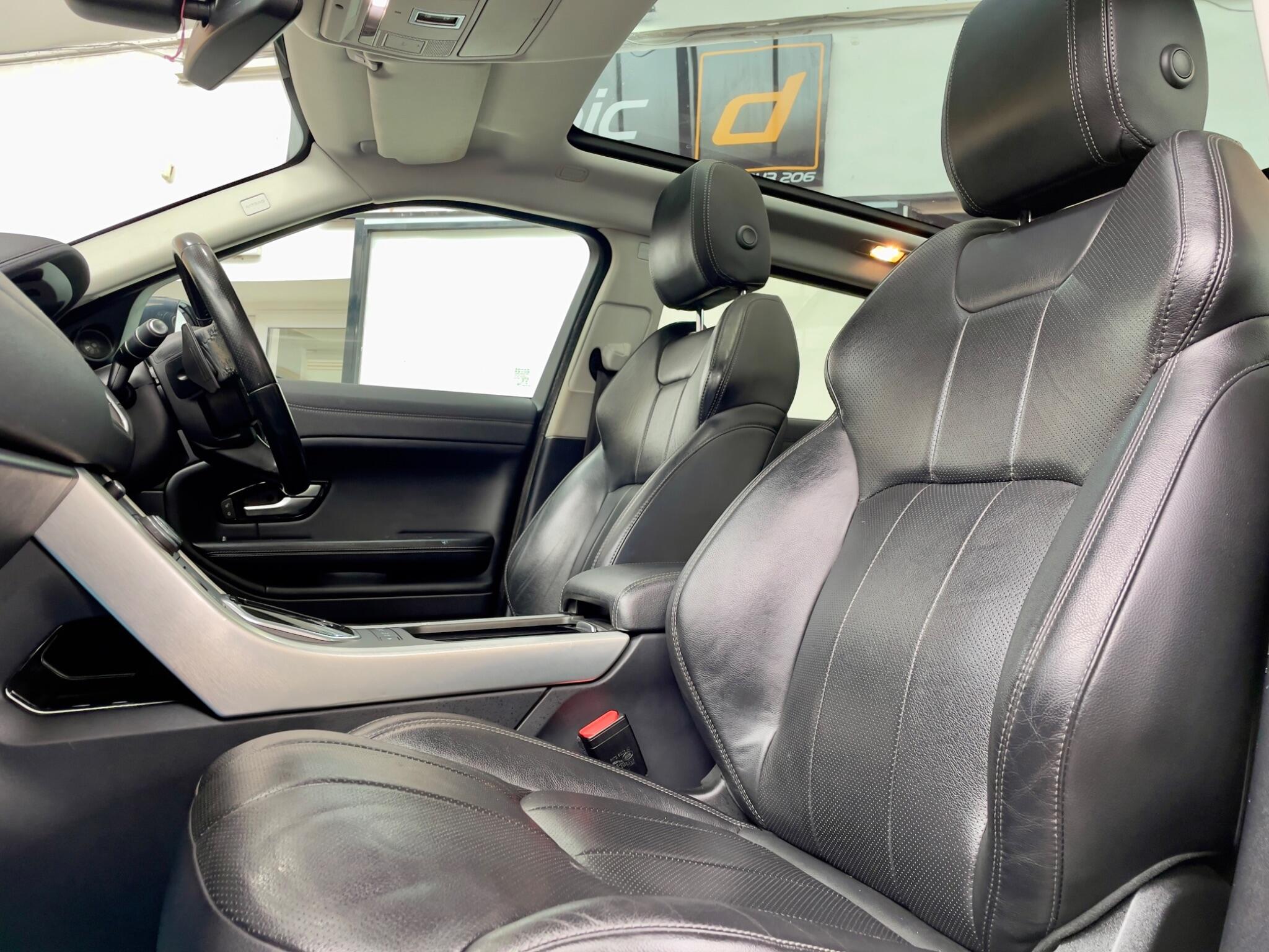 Land Rover Range Rover Evoque view 49