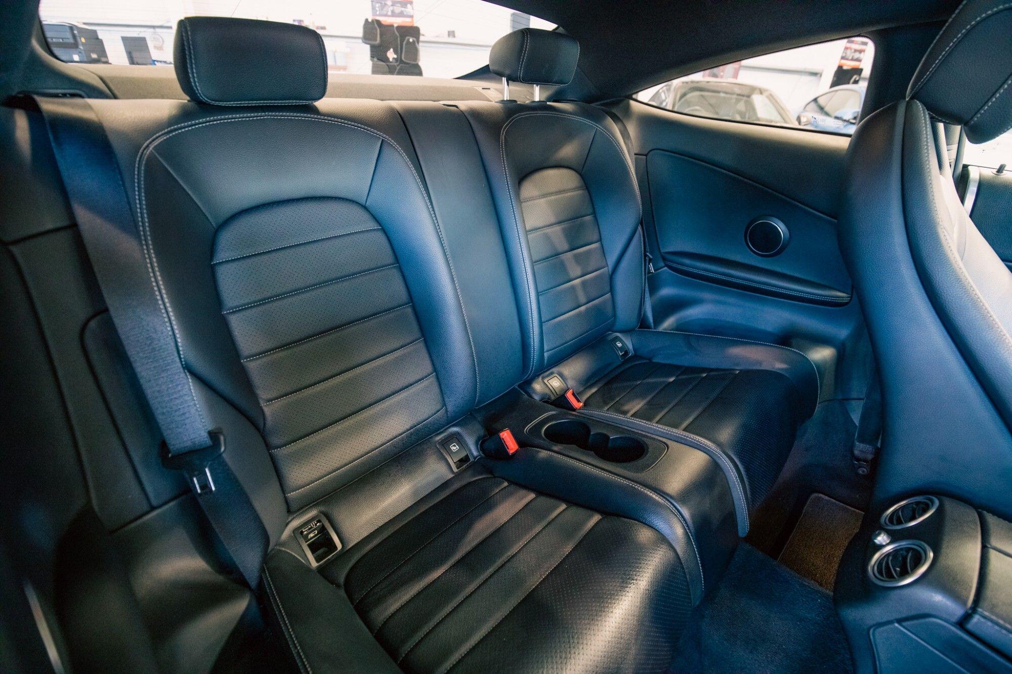 Mercedes-Benz C-Class view 8