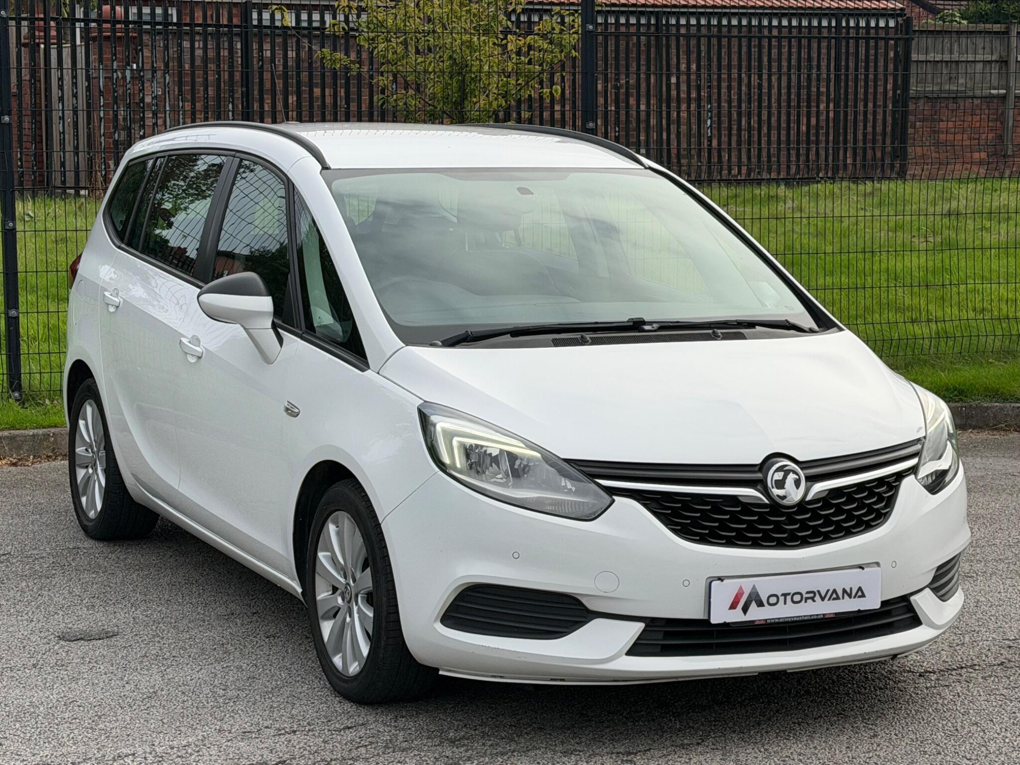 Vauxhall Zafira Tourer view 7