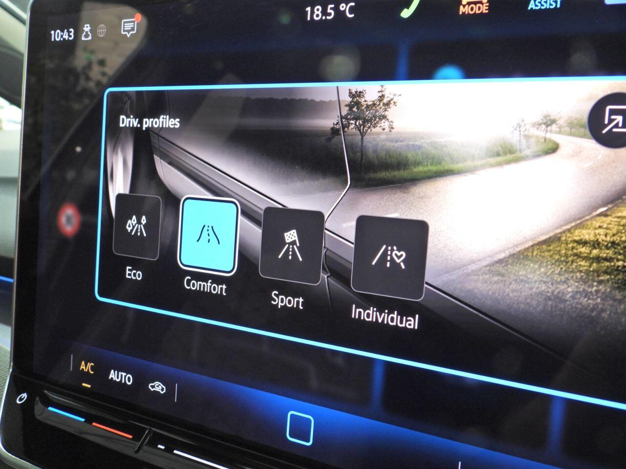 Volkswagen Golf view 27