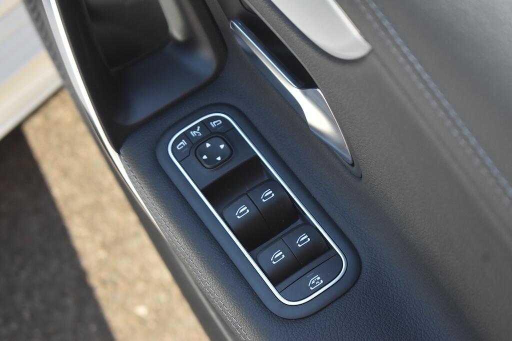 Mercedes-Benz Cla view 49