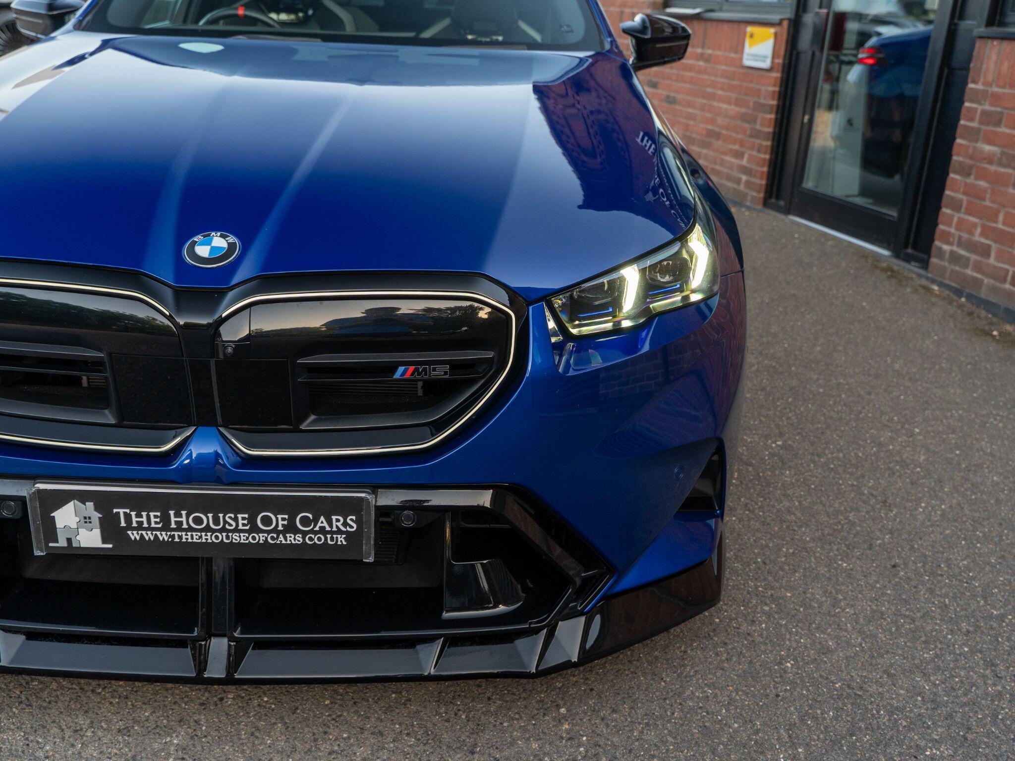 BMW M5 view 15