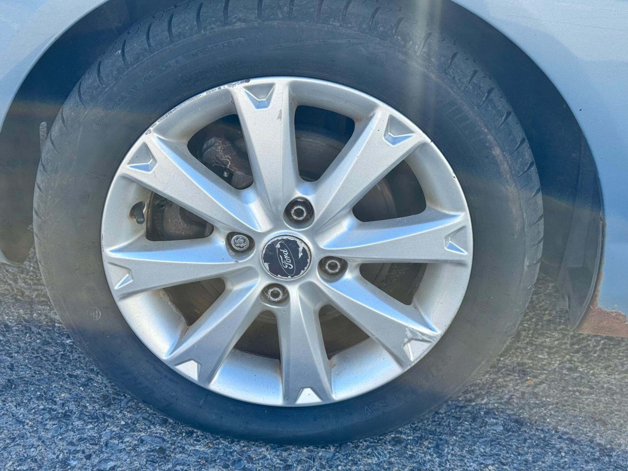 Ford Fiesta view 38