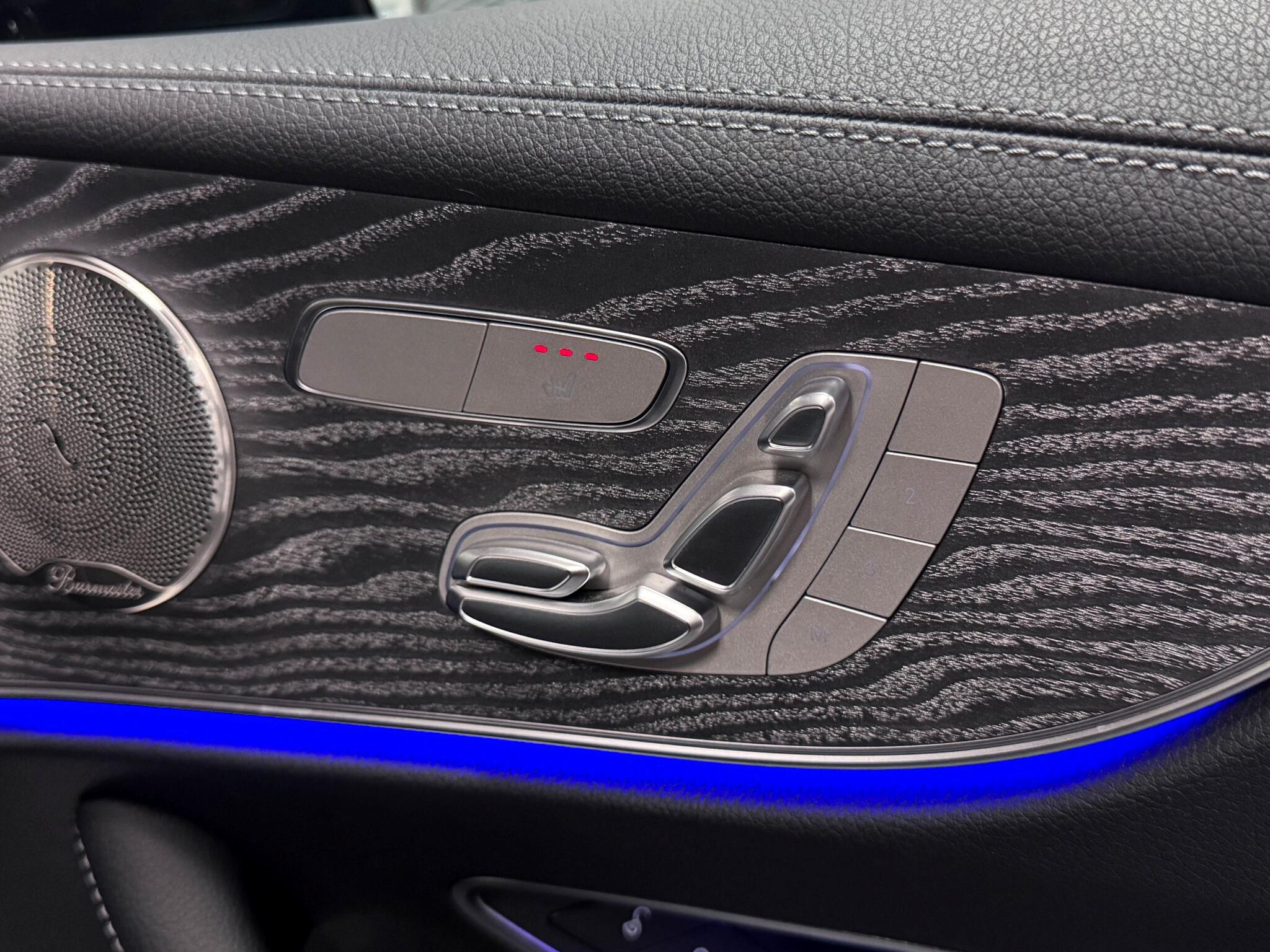 Mercedes-Benz E-Class view 22