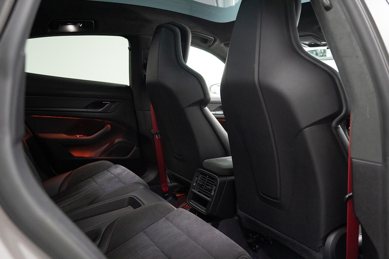 Porsche Taycan view 22