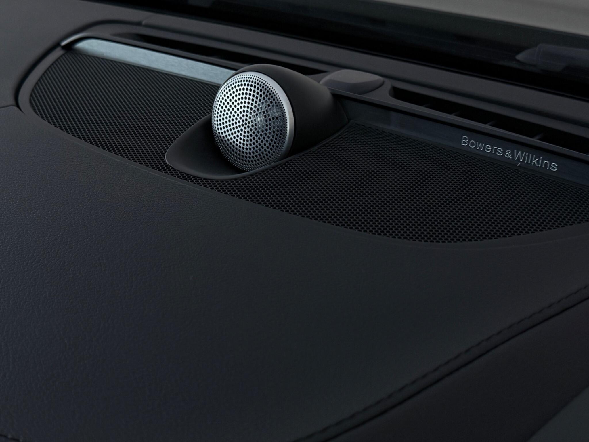 Volvo S90 view 25