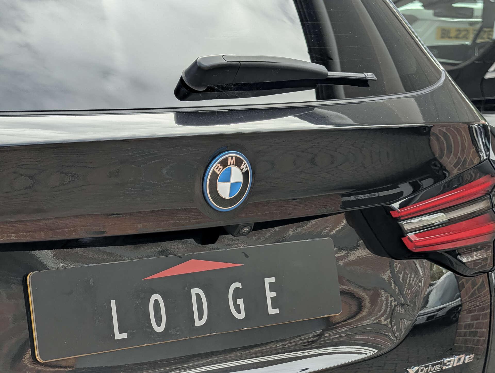 BMW X3 view 18