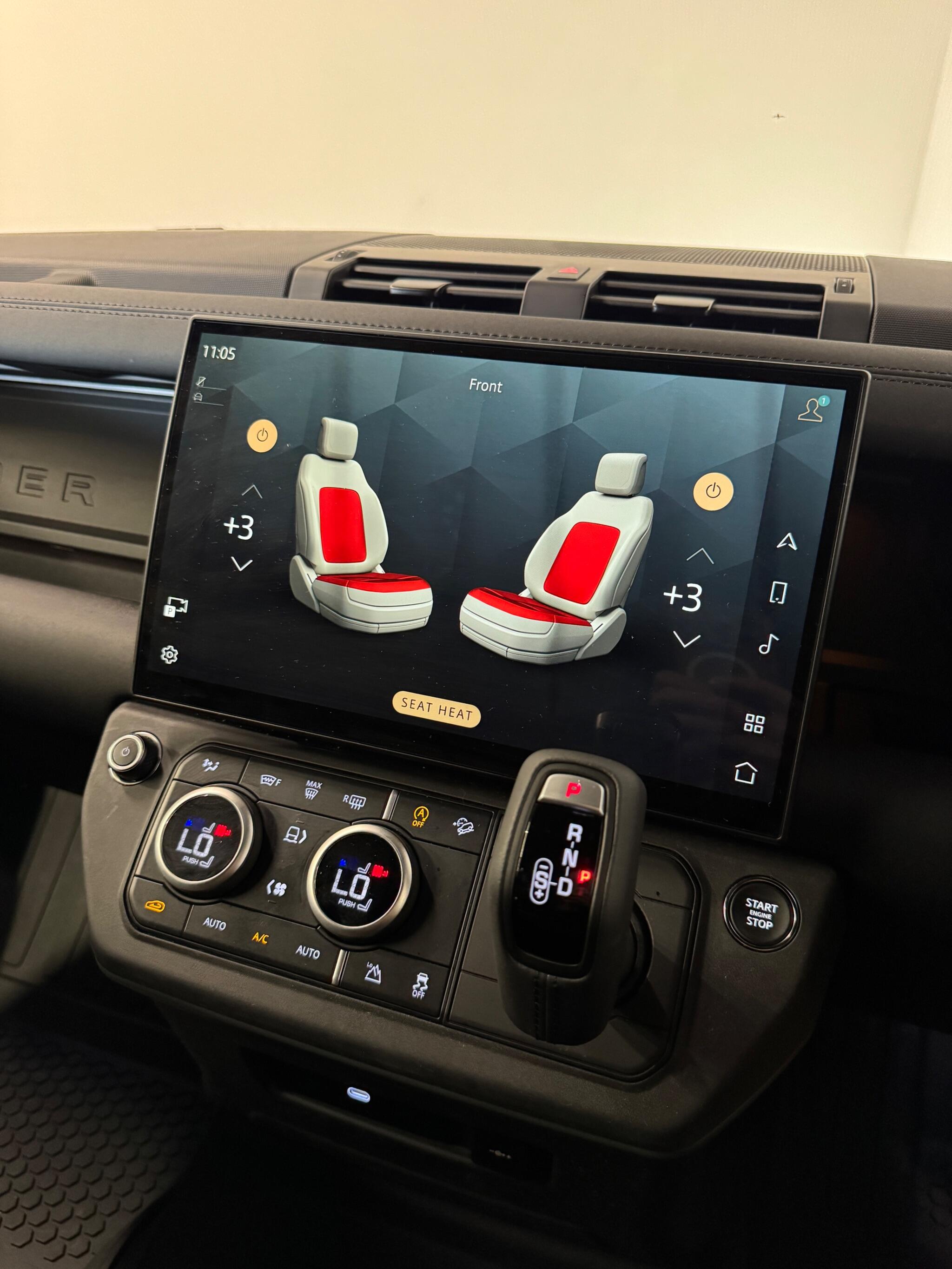 Land Rover Defender view 22