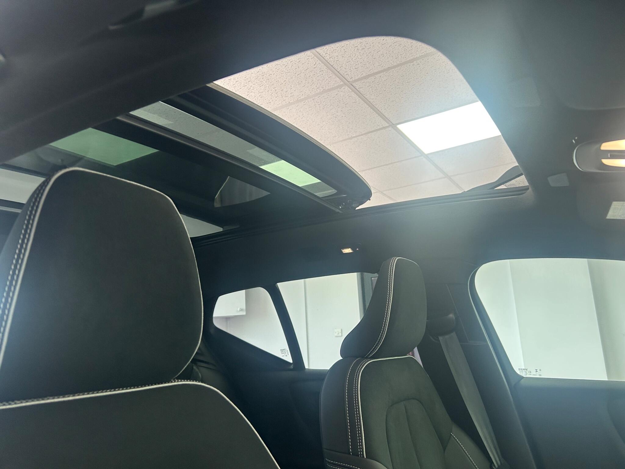 Volvo XC40 view 28