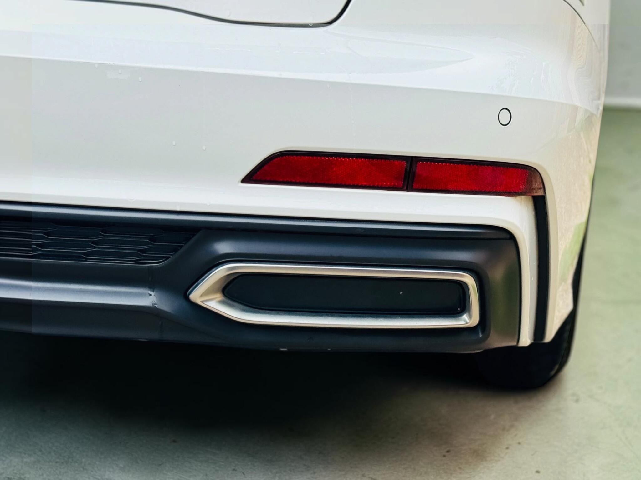Audi A6 view 17