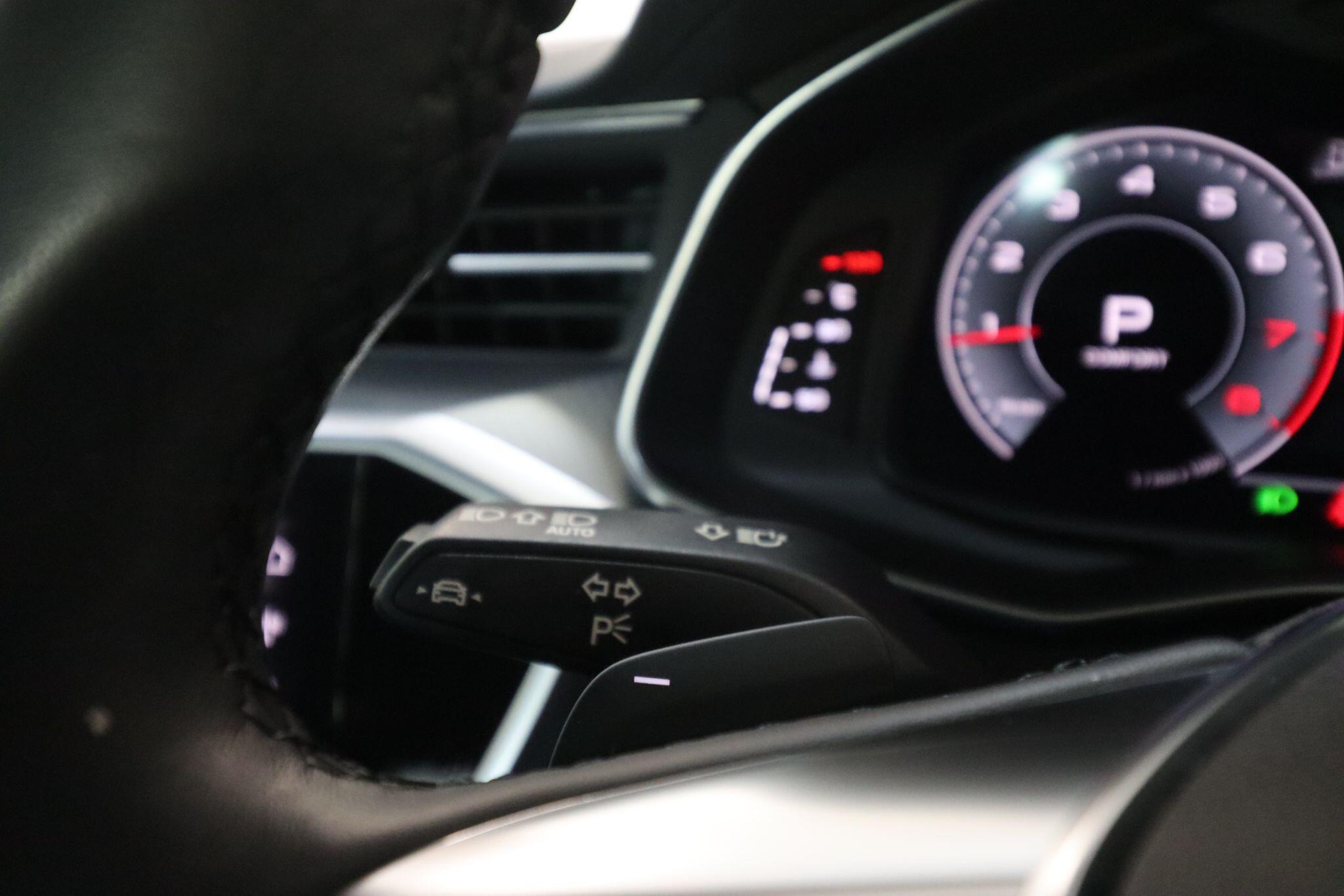 Audi A6 Saloon view 44