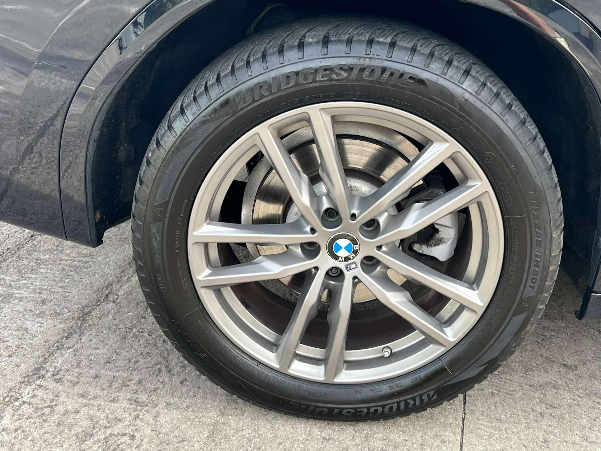 BMW X3 view 11