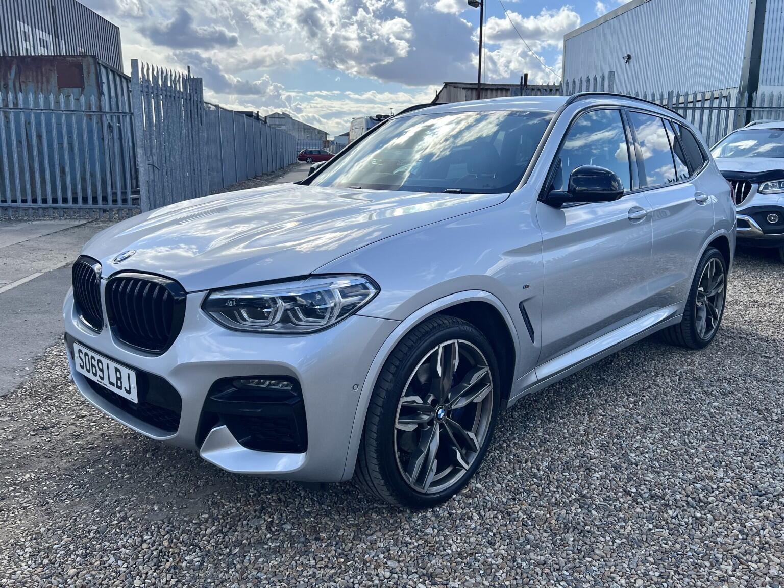 BMW X3 view 10