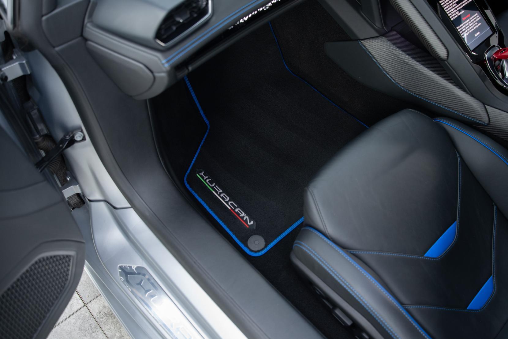 Lamborghini Huracan view 10