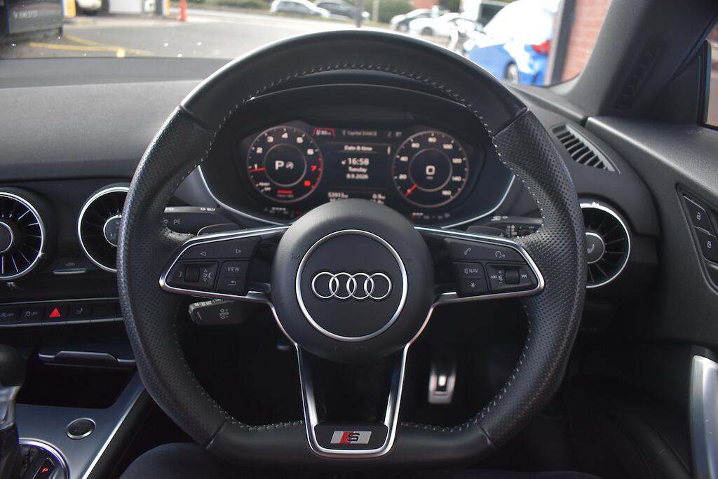 Audi TT view 37