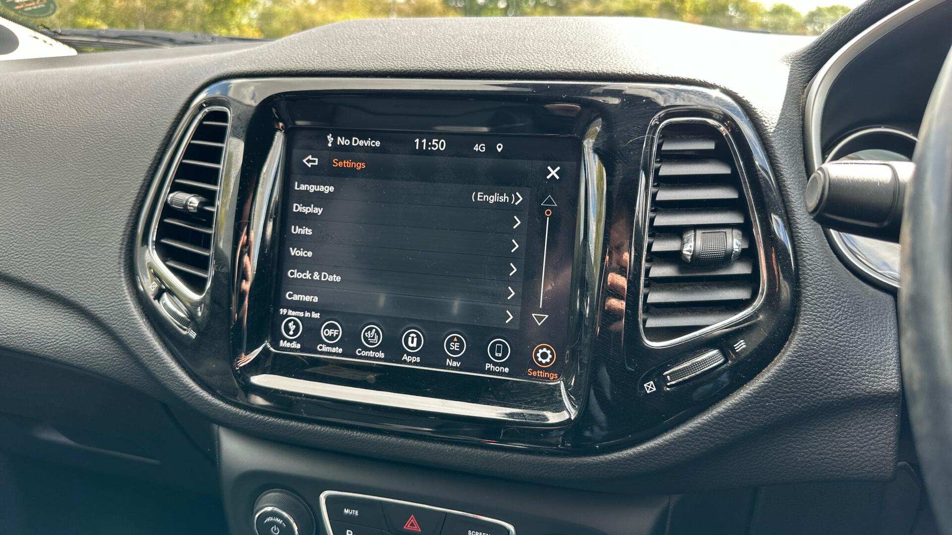 Jeep Compass view 29