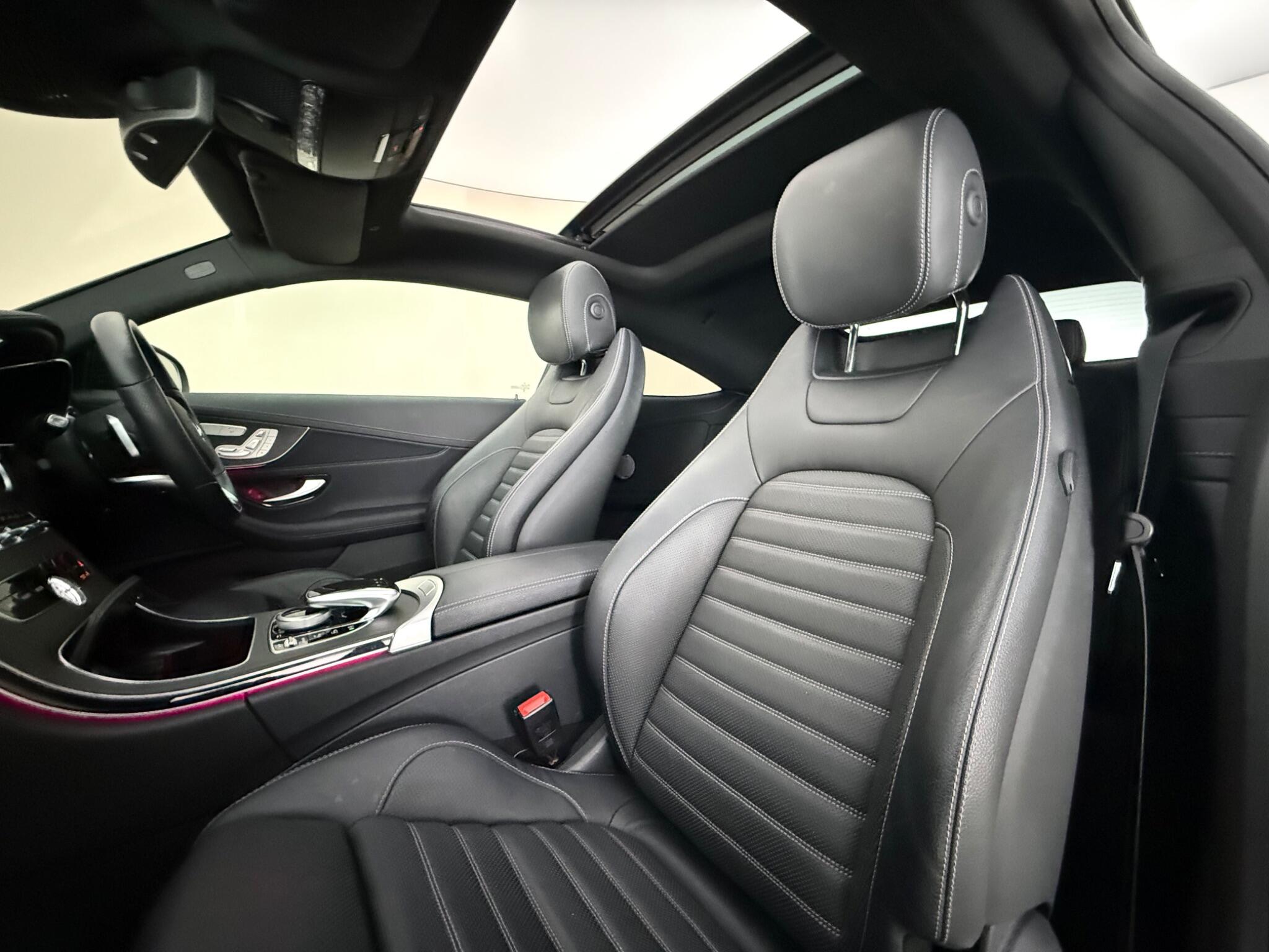 Mercedes-Benz C-Class view 36
