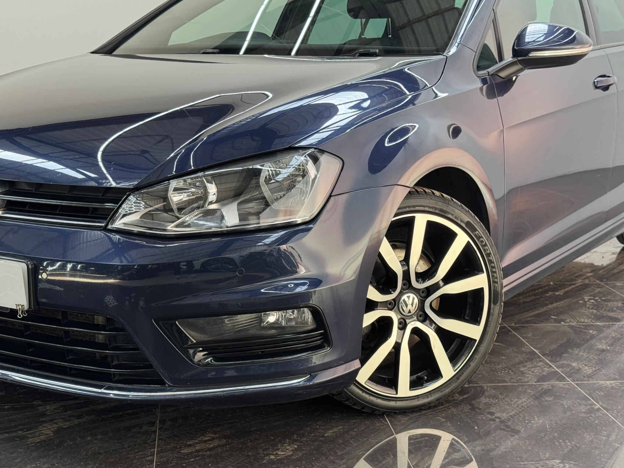 Volkswagen Golf view 11