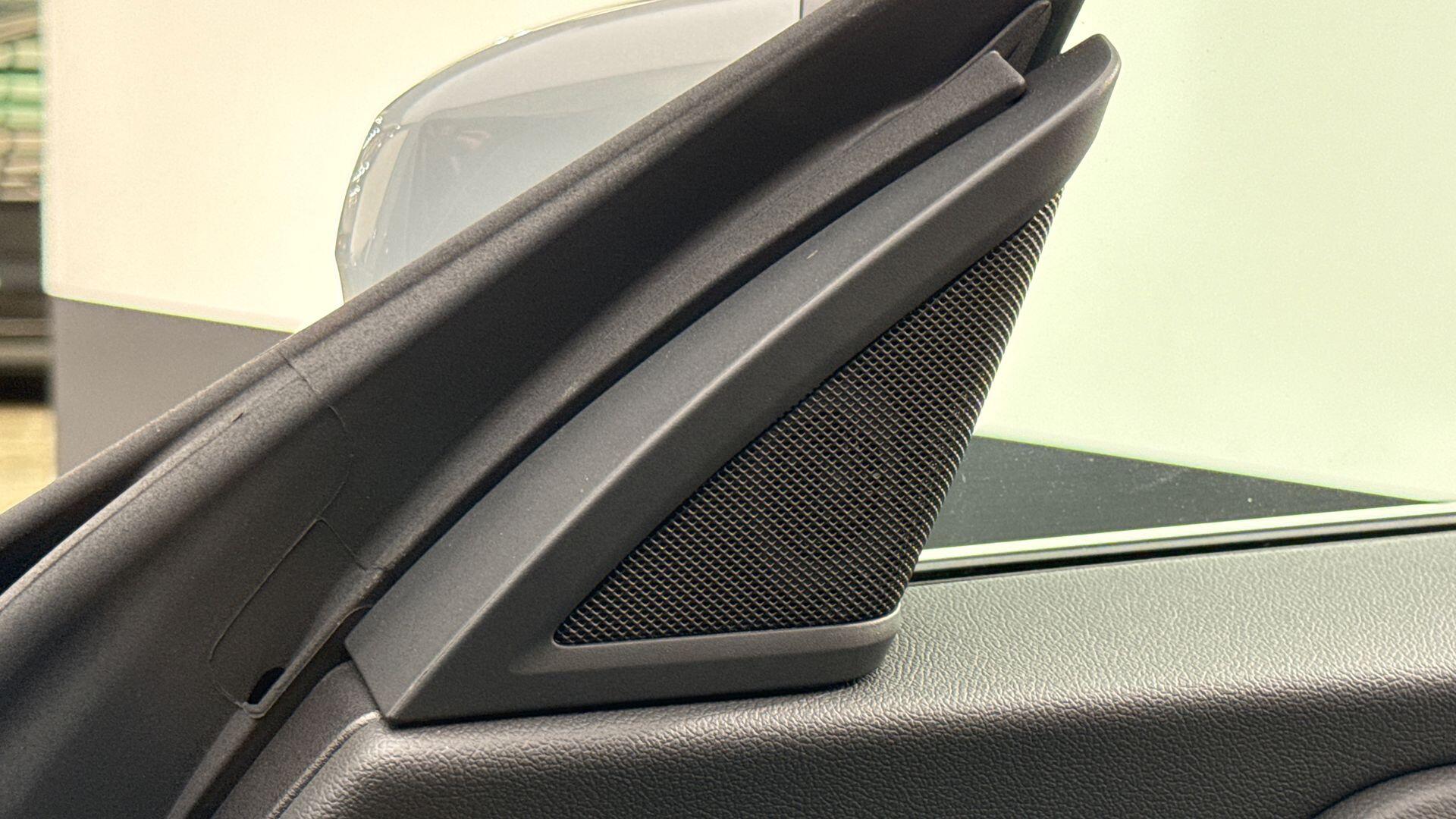 BMW 2 Series view 20