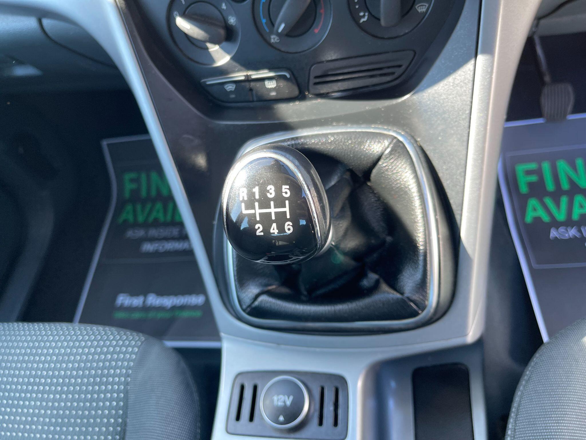 Ford C-Max view 32