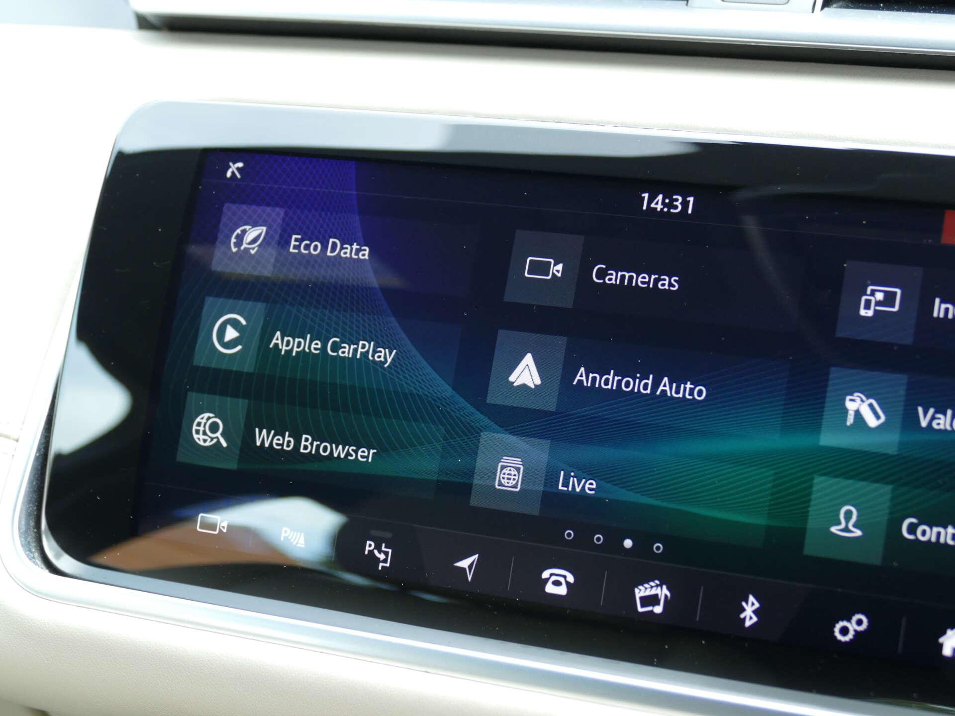 Land Rover Range Rover Velar view 34