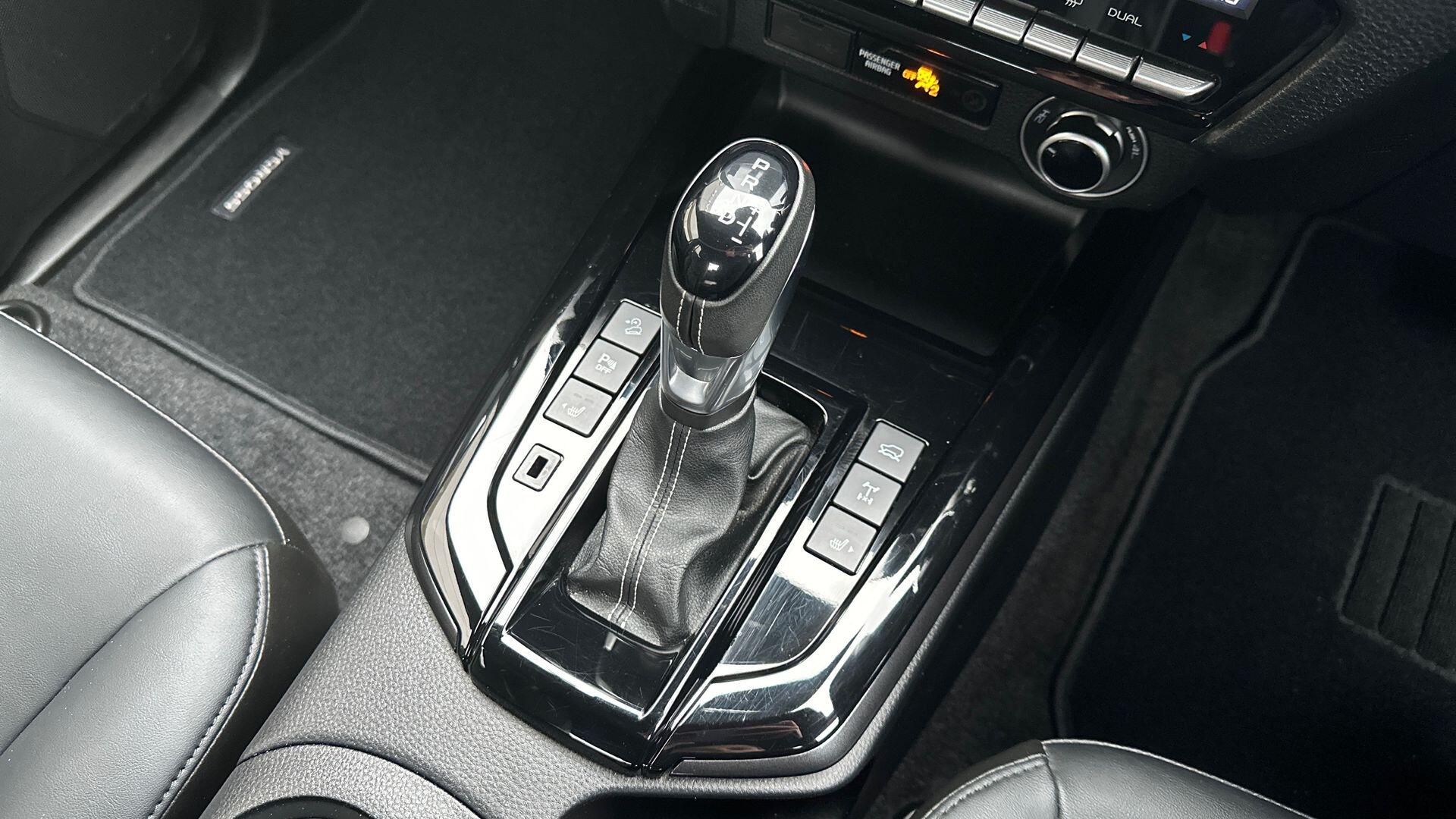Isuzu D-Max view 13