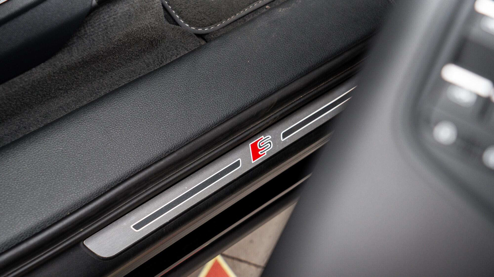 Audi SQ7 view 41