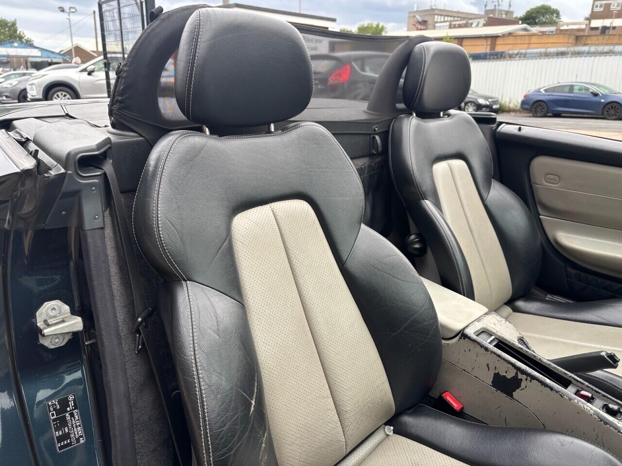 Mercedes-Benz SLK view 11