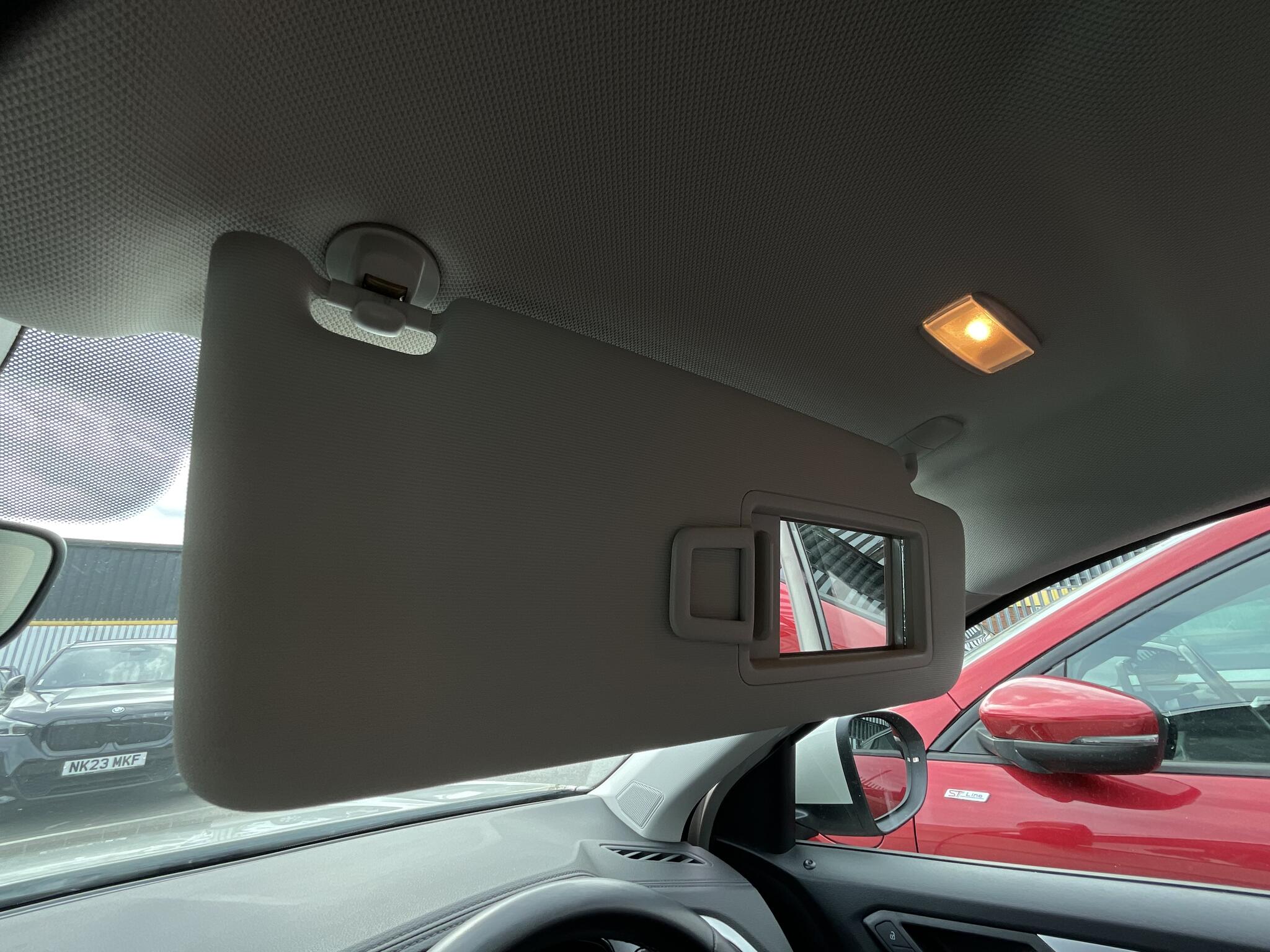 Volkswagen T-Roc view 31