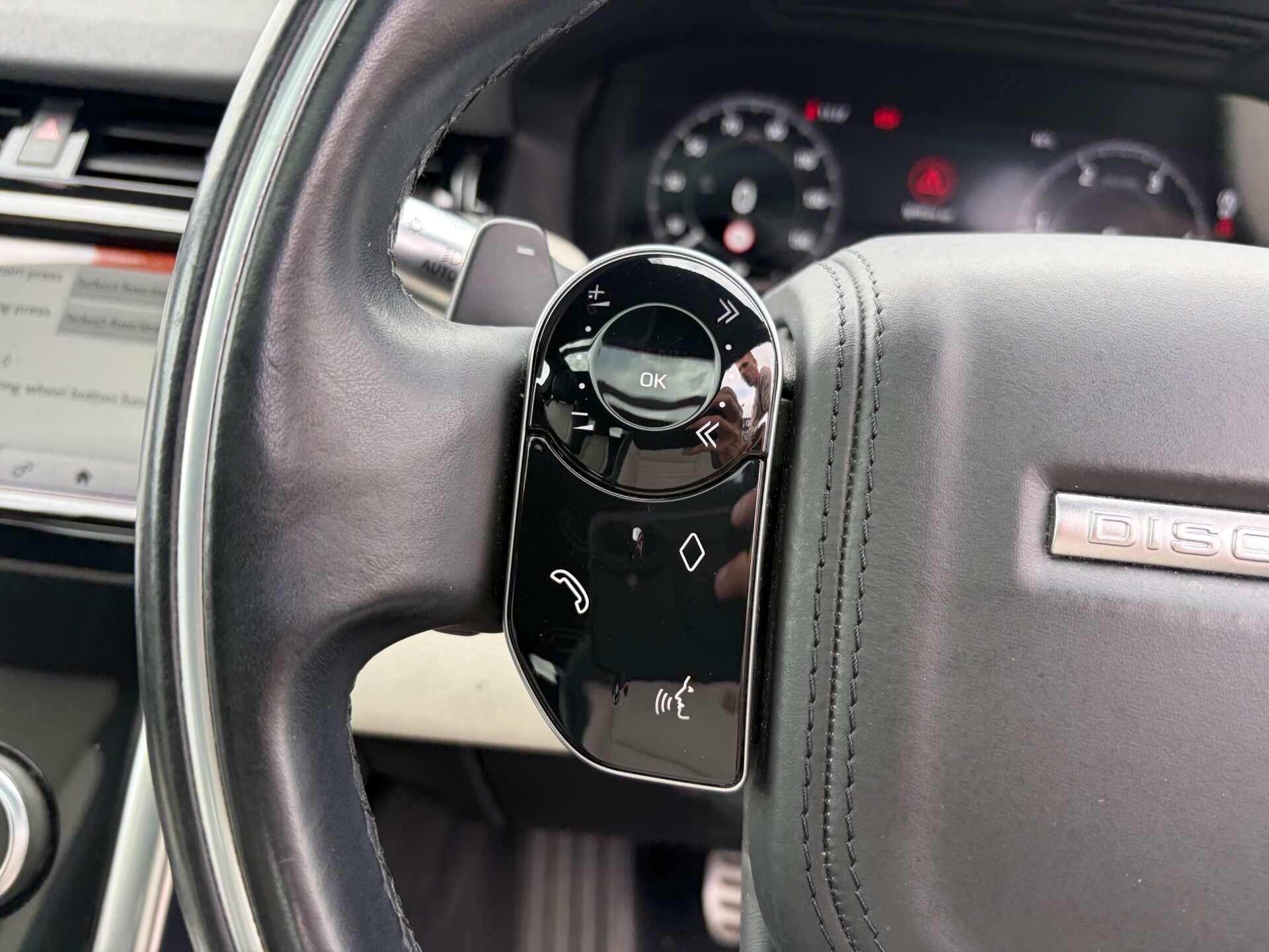Land Rover Discovery Sport view 46