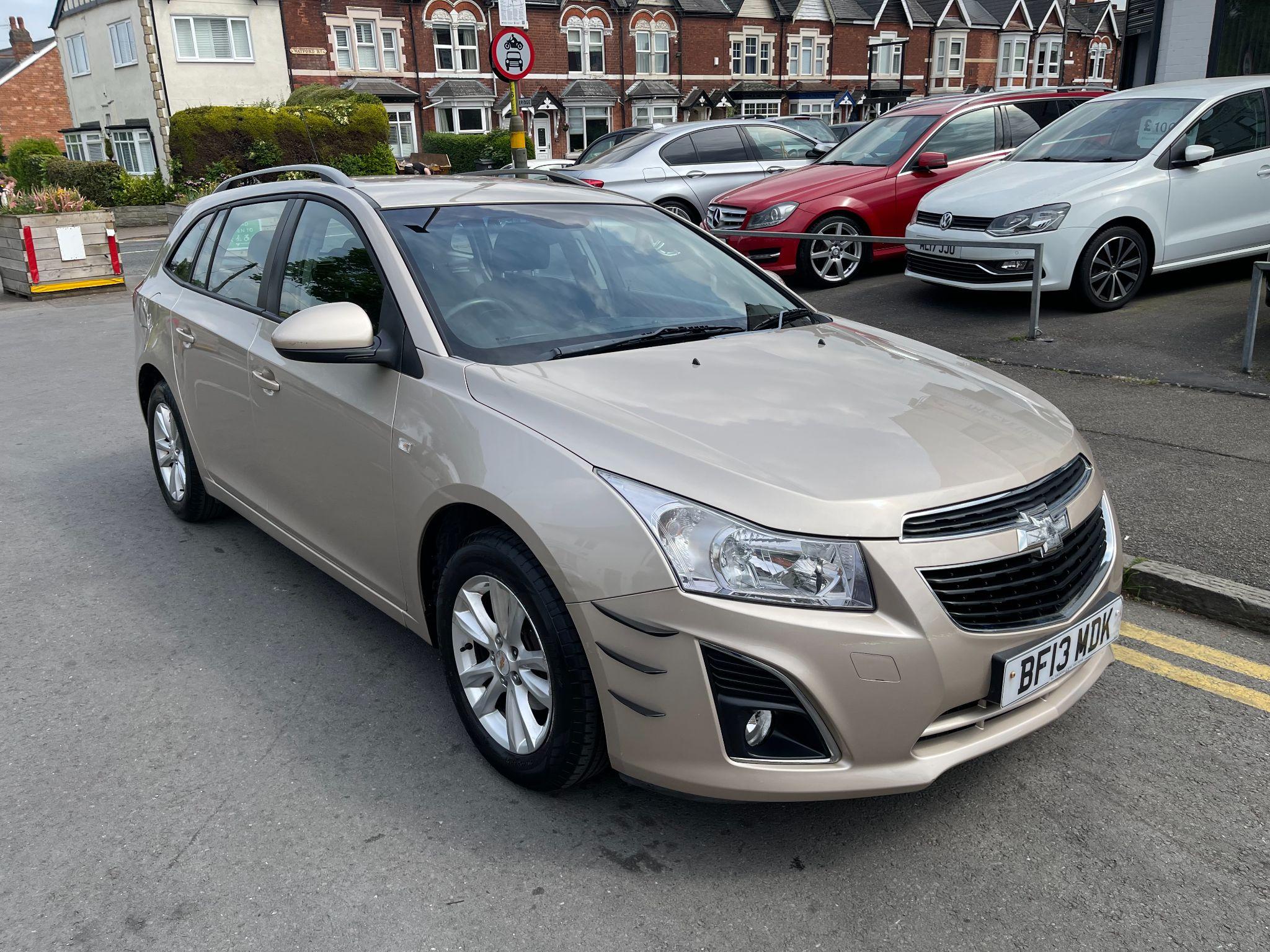 Chevrolet Cruze view 4