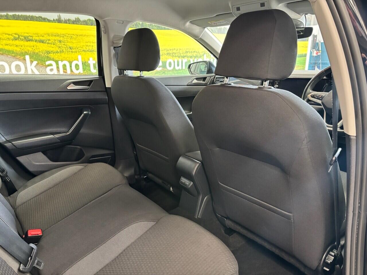 Volkswagen Polo view 17