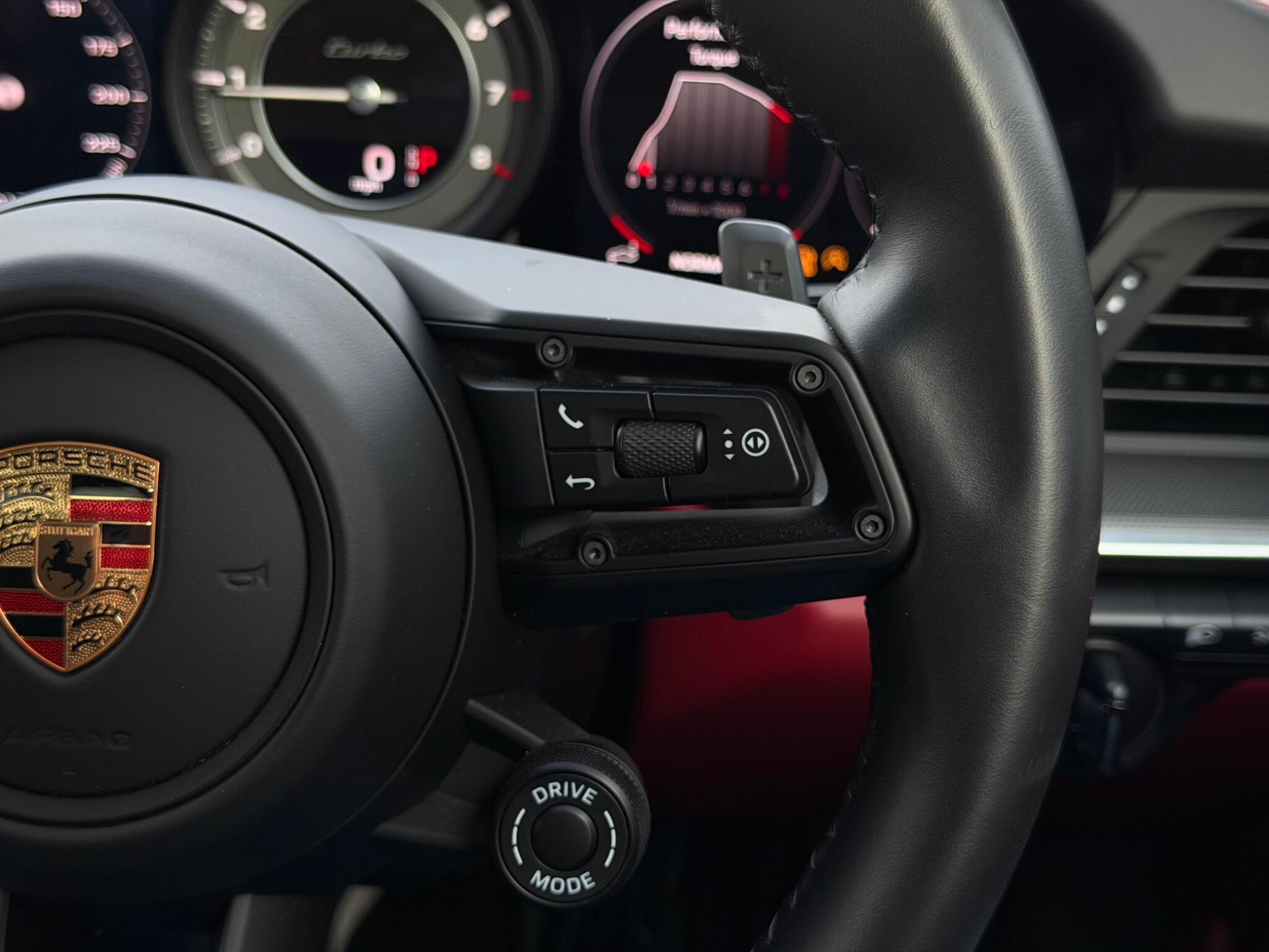 Porsche 911 view 37