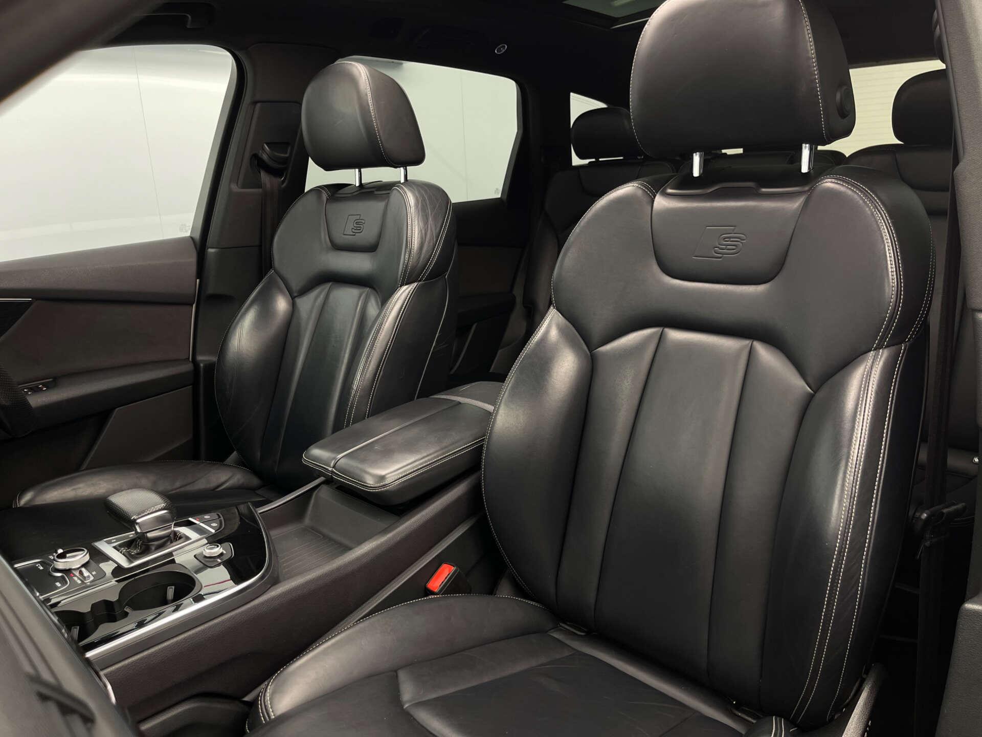 Audi Q7 view 48