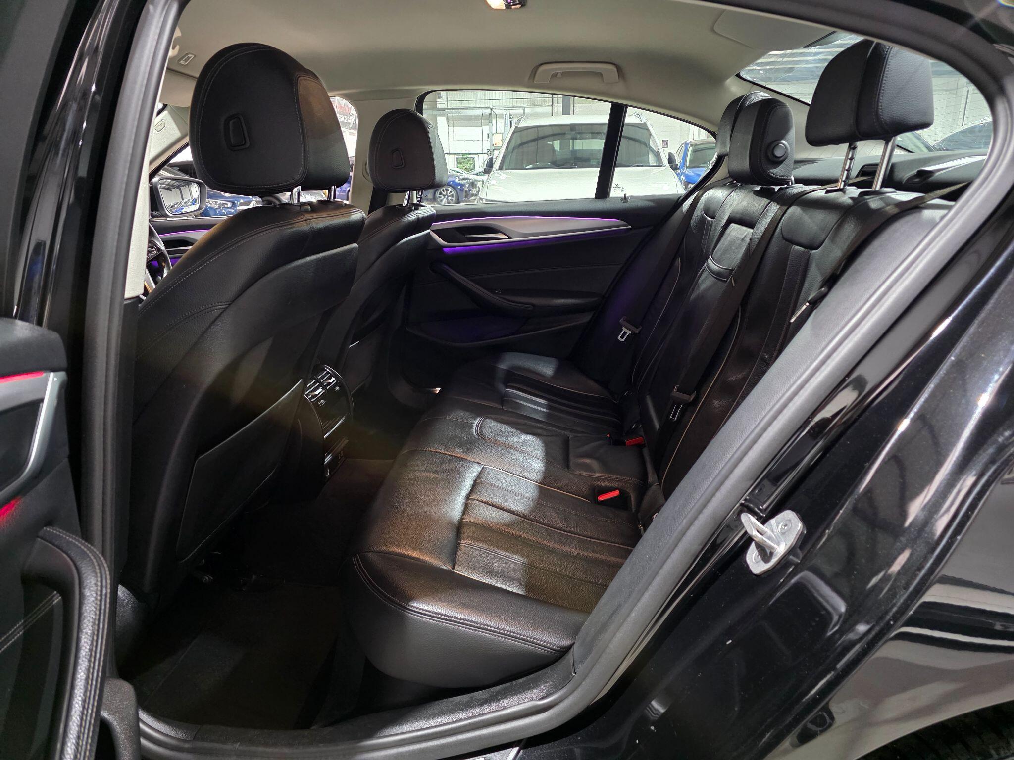 BMW 5 Series view 28