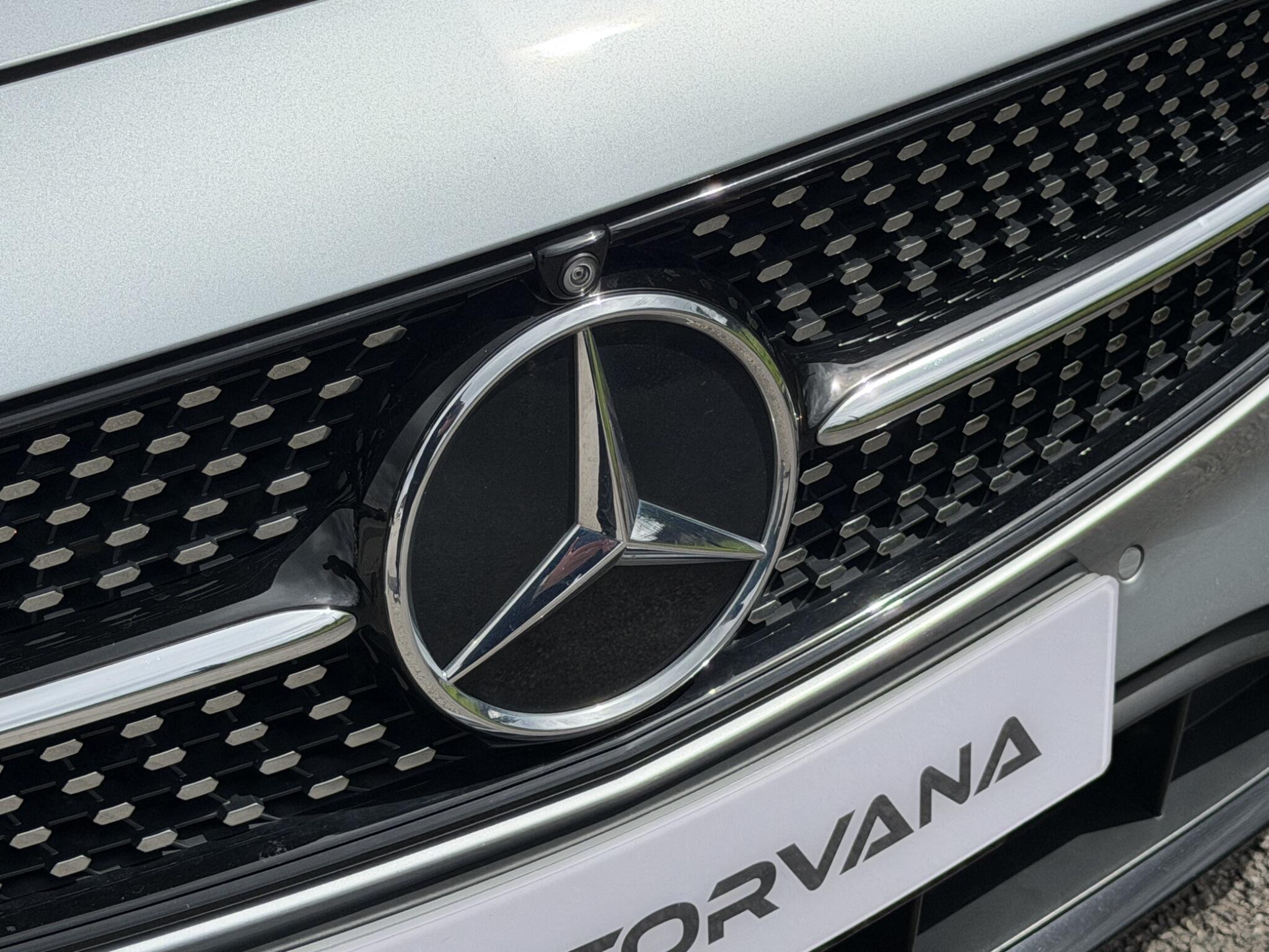 Mercedes-Benz E-Class view 43