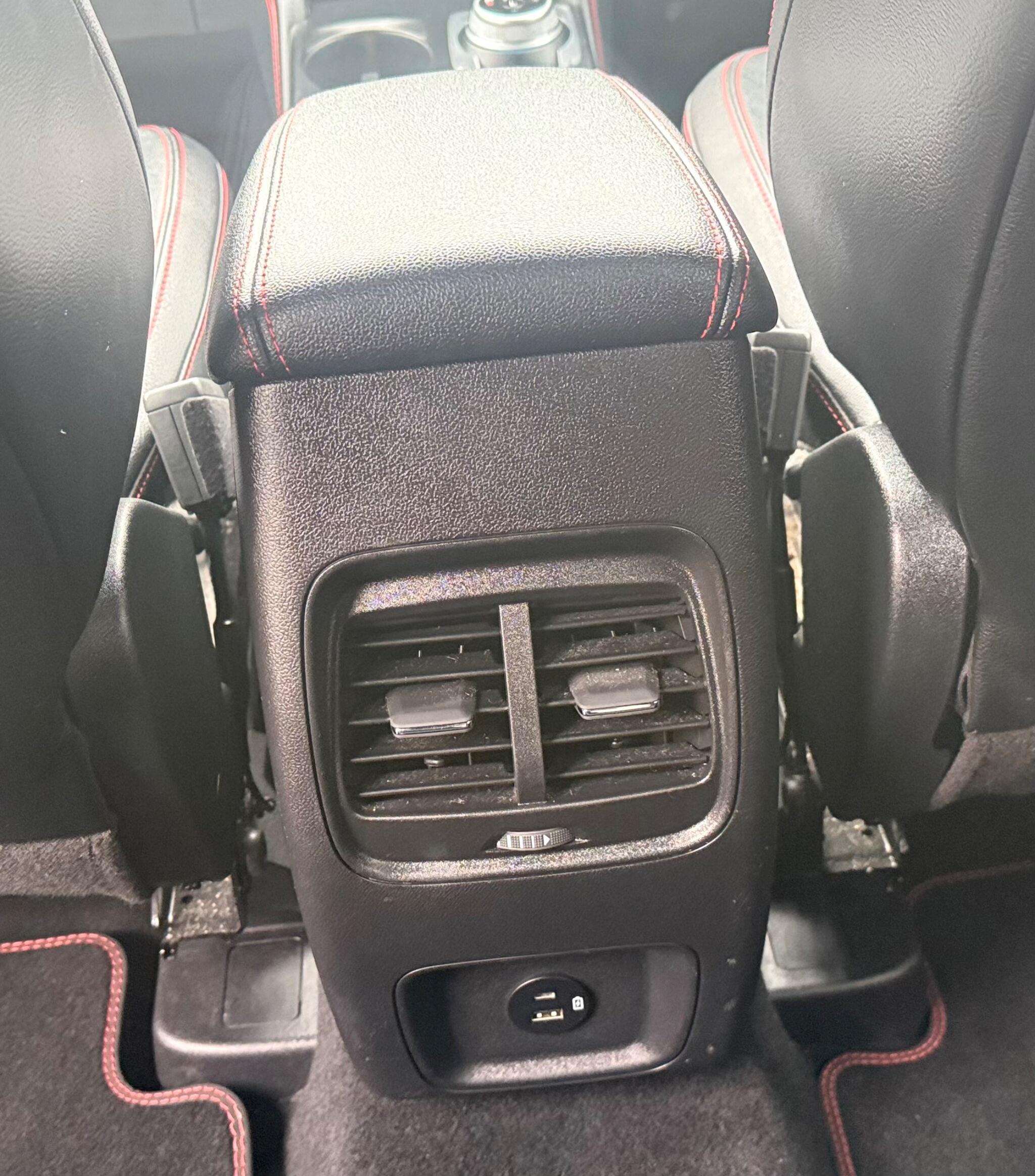 Ford Kuga view 18