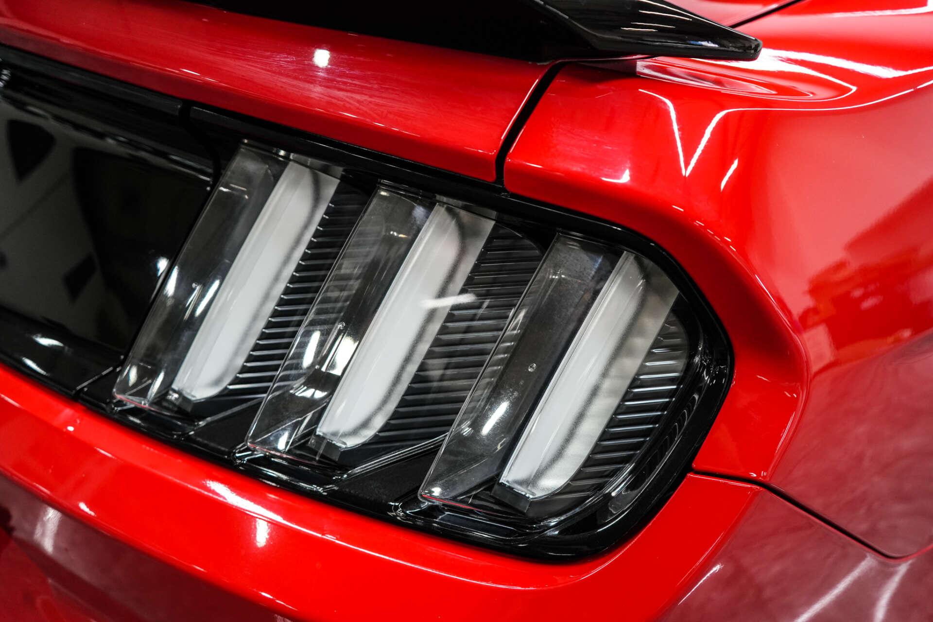 Ford Mustang view 10